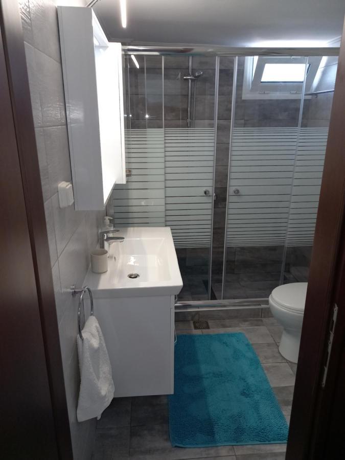Ekie Apartment With Sea View Kalamata Esterno foto