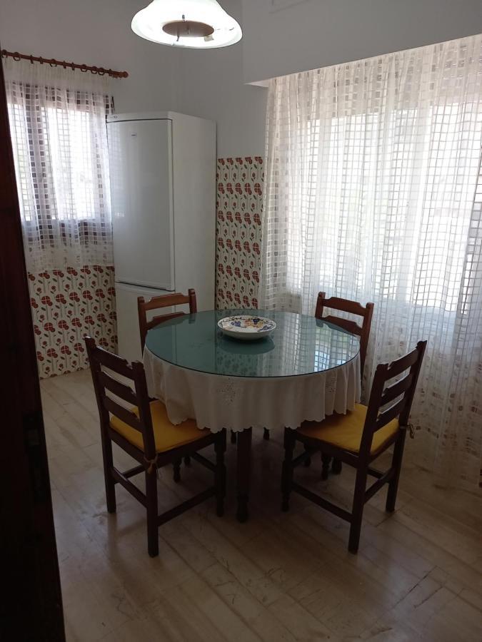 Ekie Apartment With Sea View Kalamata Esterno foto