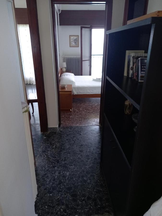 Ekie Apartment With Sea View Kalamata Esterno foto